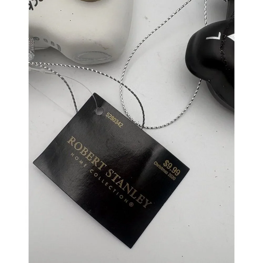 Robert Stanley Xbox Video Game Controller Ornament 1 Black 1 White Glass 4 inch - Picture 3 of 5